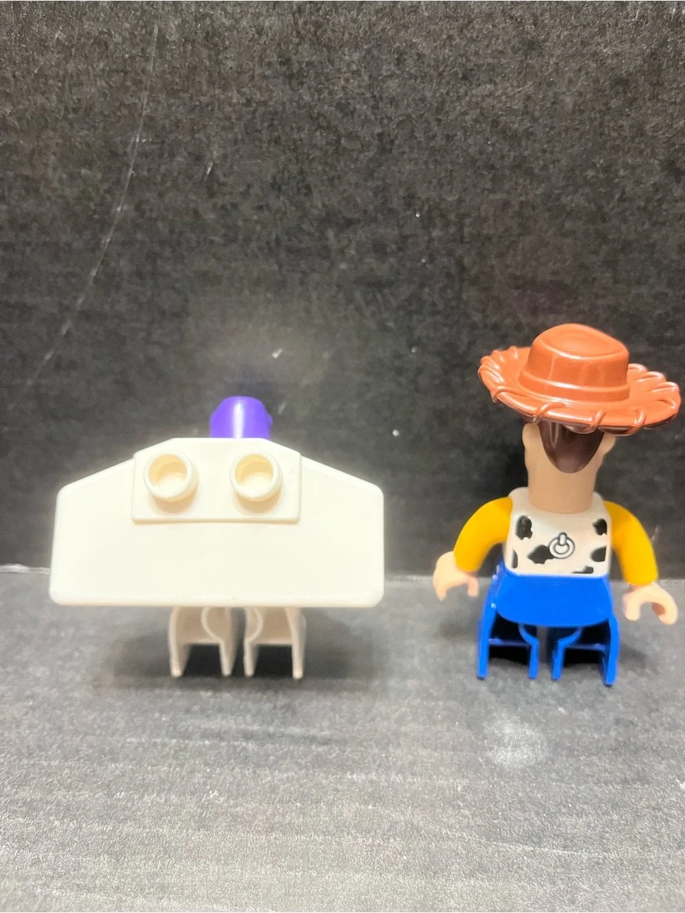 LEGO 10894 Duplo Disney Toy Story Buzz Lightyear and Woody Mini Figures